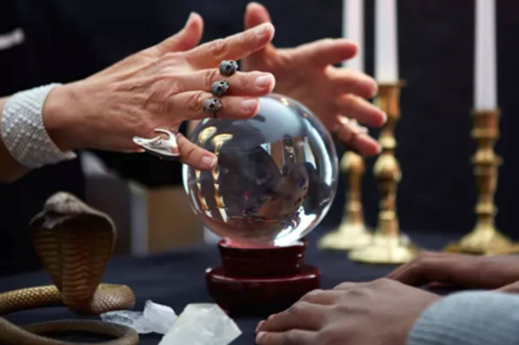 Astrologer and Psychic Reader in London, Ontario | 744 Fanshawe Park Rd E, London, ON N5X 2L9, Canada | Phone: (437) 244-2423