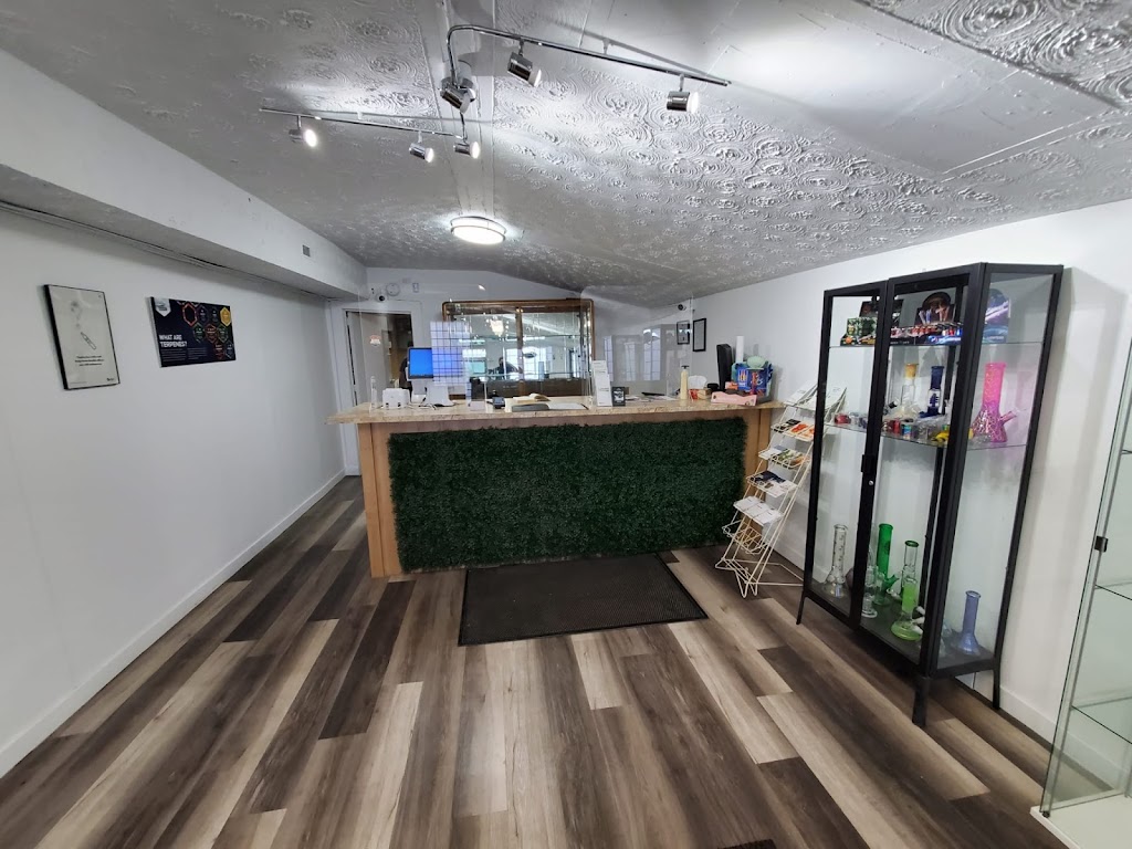 123 Cannabis Crossfield | 1314 Railway St, Crossfield, AB T0M 0S0, Canada | Phone: (403) 946-0037