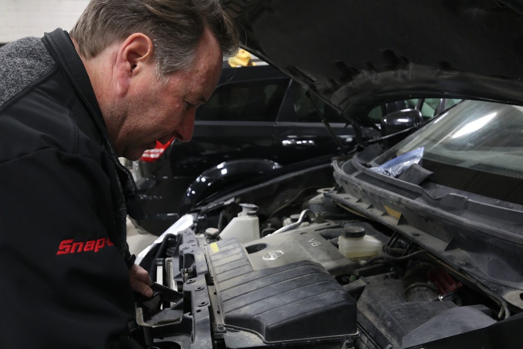 Vernaus Auto Body LTD. | 160 Higgins Ave, Winnipeg, MB R3B 0B8, Canada | Phone: (204) 982-4540