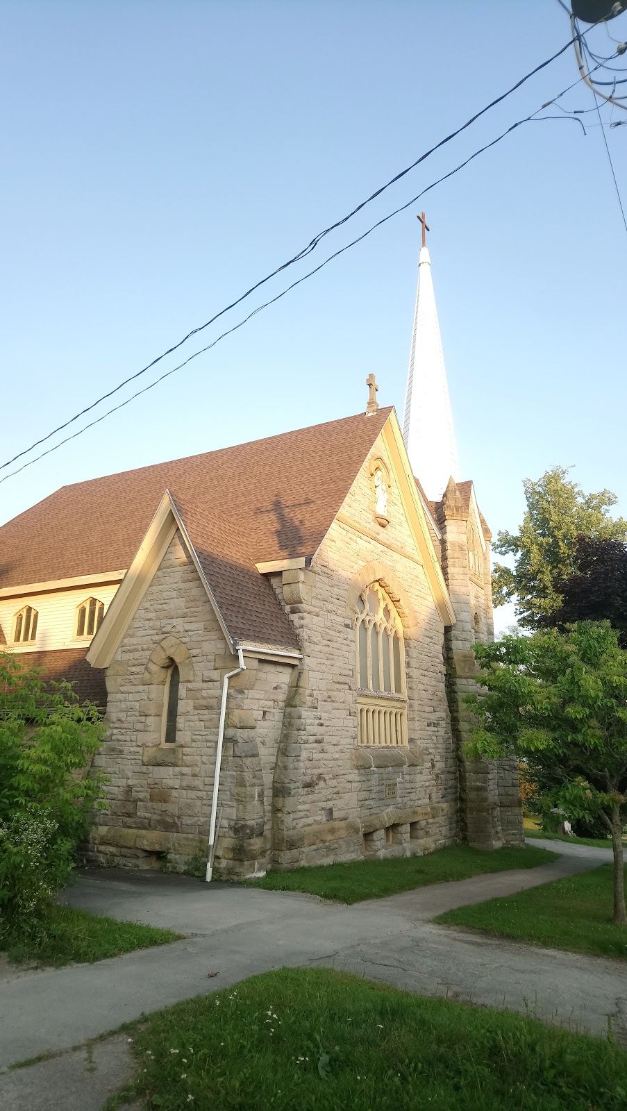 Catholic Church of St John the Evangelist | 339 King St, Windsor, NS B0N 2T0, Canada | Phone: (902) 798-2341
