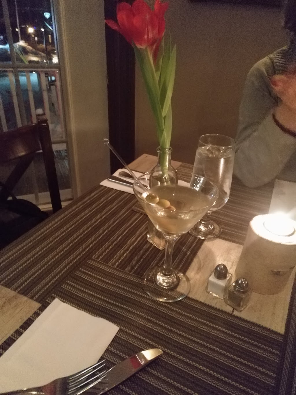 Resto Pub BordEaux | 53A Rue Sainte-Anne, Sainte-Anne-de-Bellevue, QC H9X 1L5, Canada | Phone: (514) 505-1159