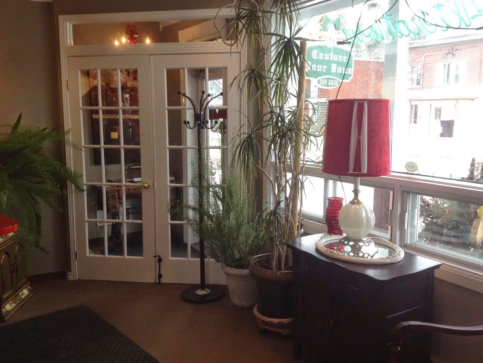 Couture Pour Vous Noël Miron | 174 Boulevard de lAnge-Gardien, LAssomption, QC J5W 1R5, Canada | Phone: (450) 589-6636