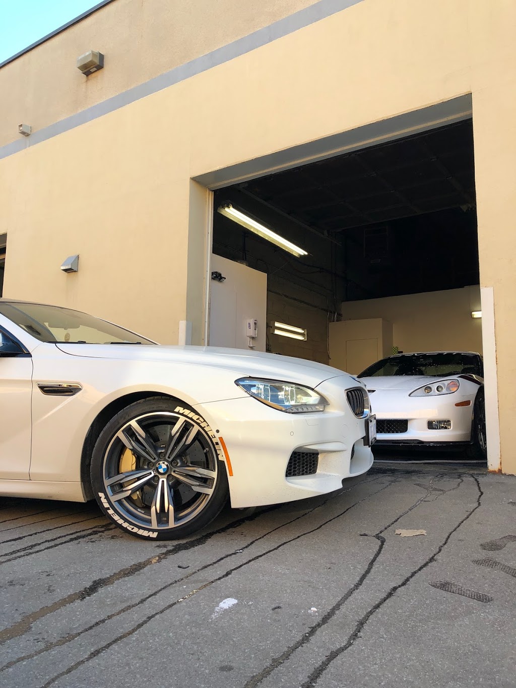Premier Fresh Auto Spa - PFAS | 392 Gibraltar Dr Unit 4, Mississauga, ON L5T 2P6, Canada | Phone: (416) 879-1907