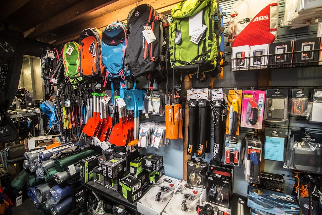 GearHub Sports | 401 1st Ave, Fernie, BC V0B 1M0, Canada | Phone: (250) 423-5555