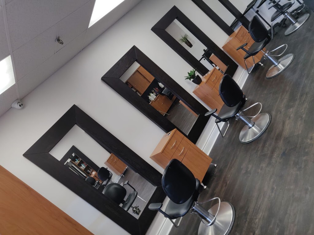 Hairworks - Hair Salon | 2760 Derry Rd W Unit 9, Mississauga, ON L5N 3N5, Canada | Phone: (905) 542-7999