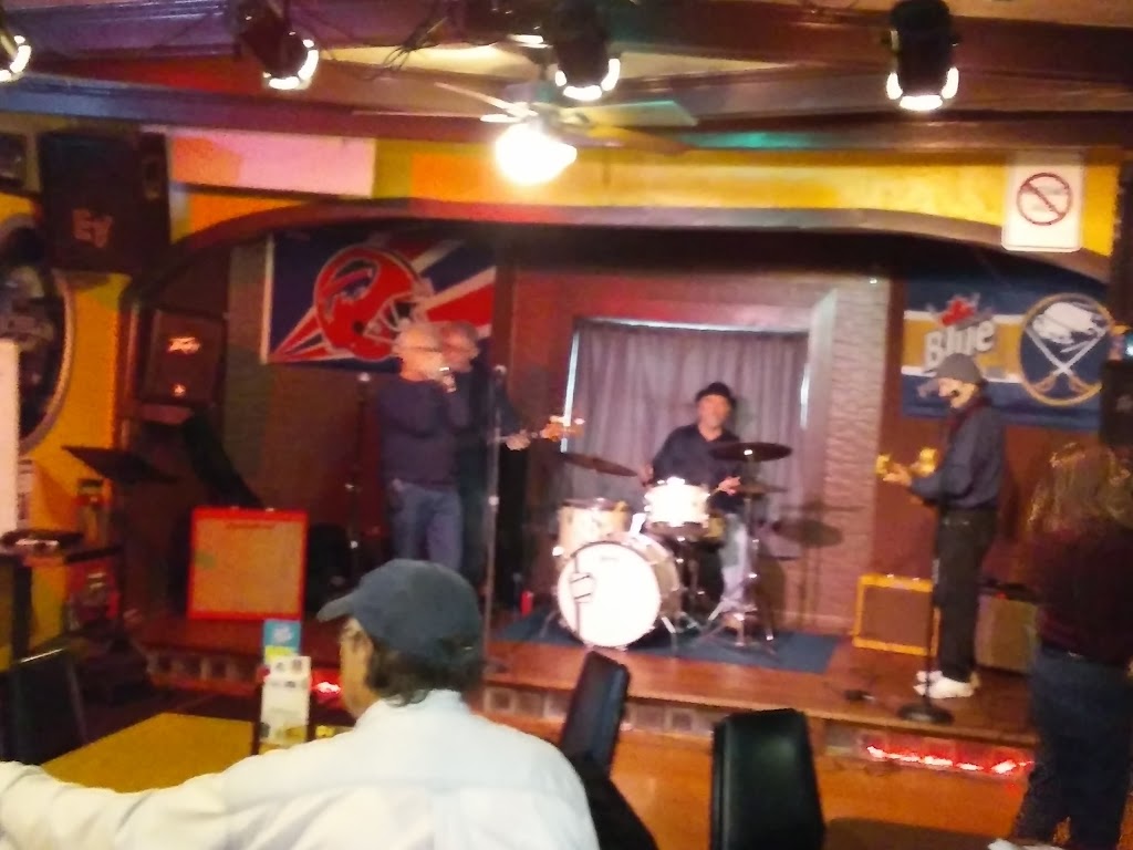 Raffertys | 16 Ellicott Pl, Depew, NY 14043, USA | Phone: (716) 684-5404