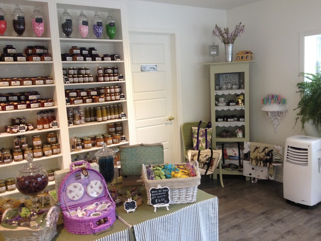 Confiserie Bartlam | 1 Rue Principale, Frelighsburg, QC J0J, Canada | Phone: (450) 775-5667