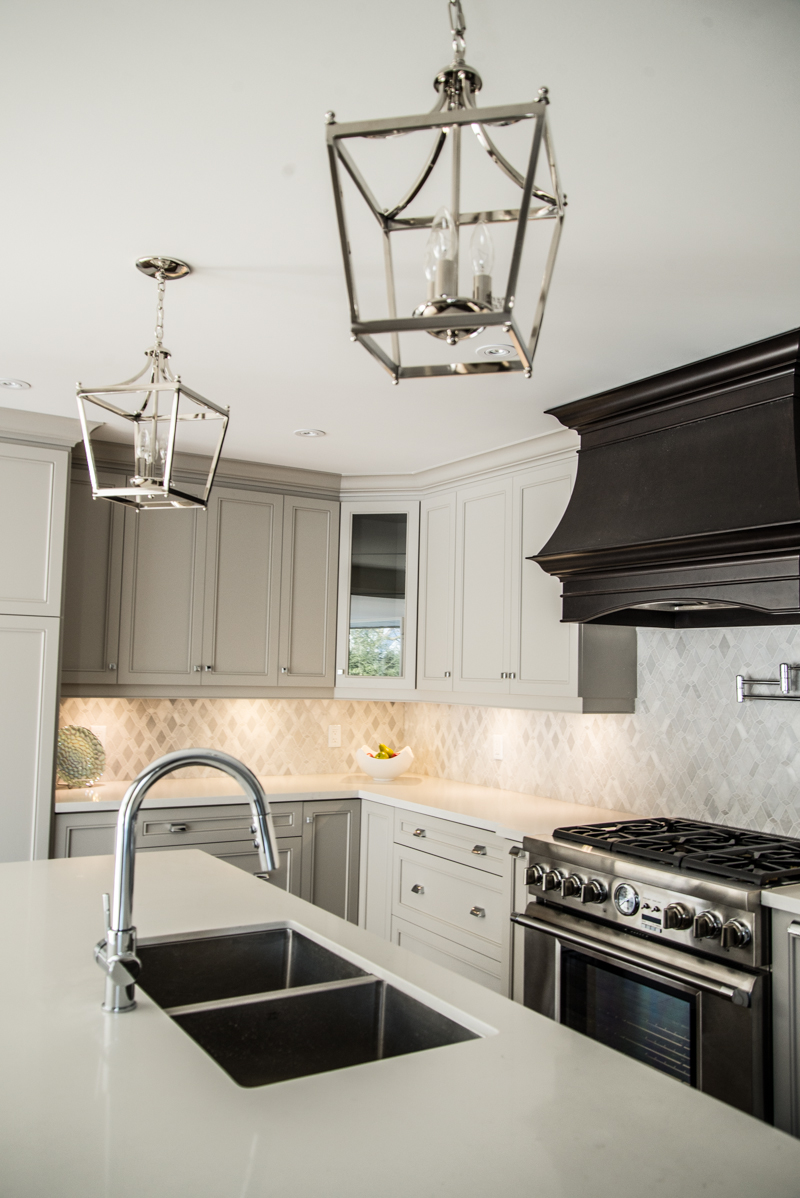 Unique Kitchens of Burlington | 4150 S Service Rd, Burlington, ON L7L 4X5, Canada | Phone: (905) 632-0029