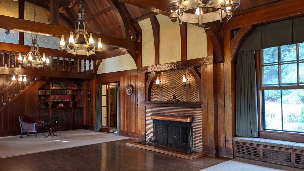 Minnekhada Lodge | 4455 Oliver Rd, Coquitlam, BC V3E 3H6, Canada | Phone: (604) 432-6352