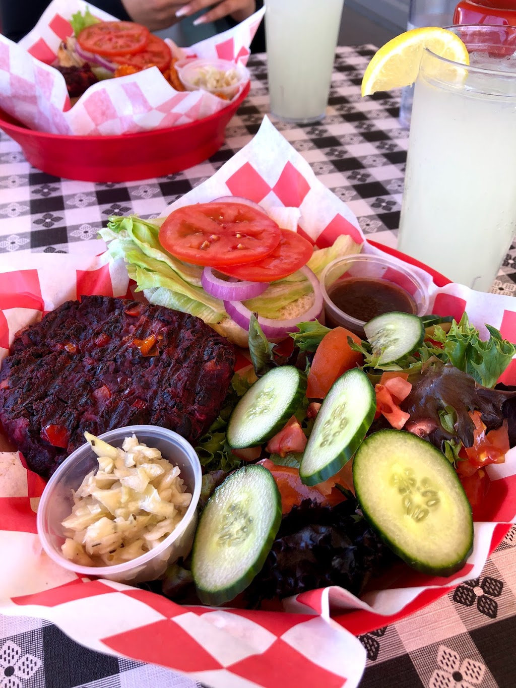 The Cove Waterfront Grill | 1753 2, Kingston, ON K7L 4V1, Canada | Phone: (613) 548-4499