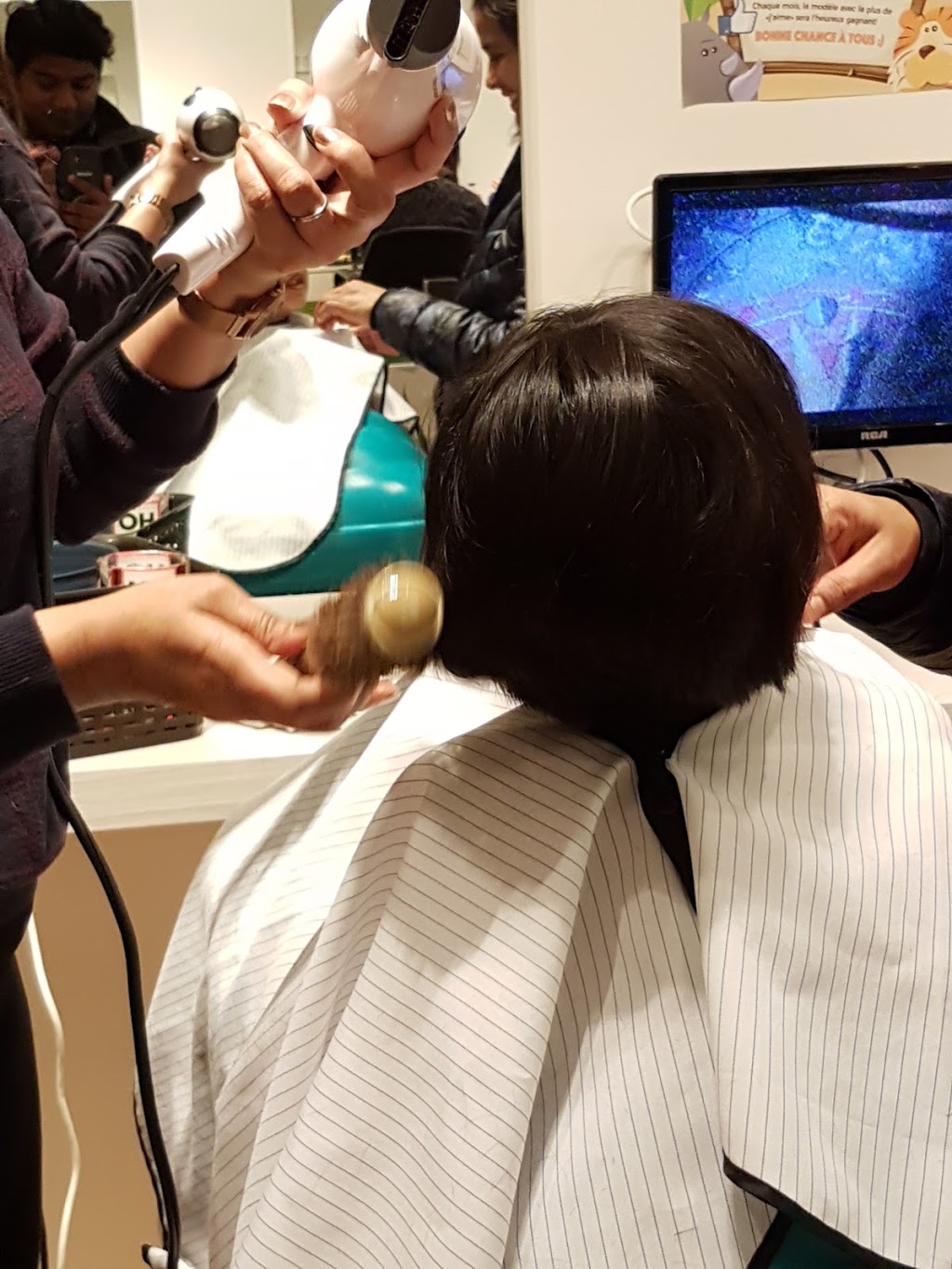 Minimod Coiffure | 2305 Chemin Rockland, Mont-Royal, QC H3P 3E9, Canada | Phone: (514) 341-2700