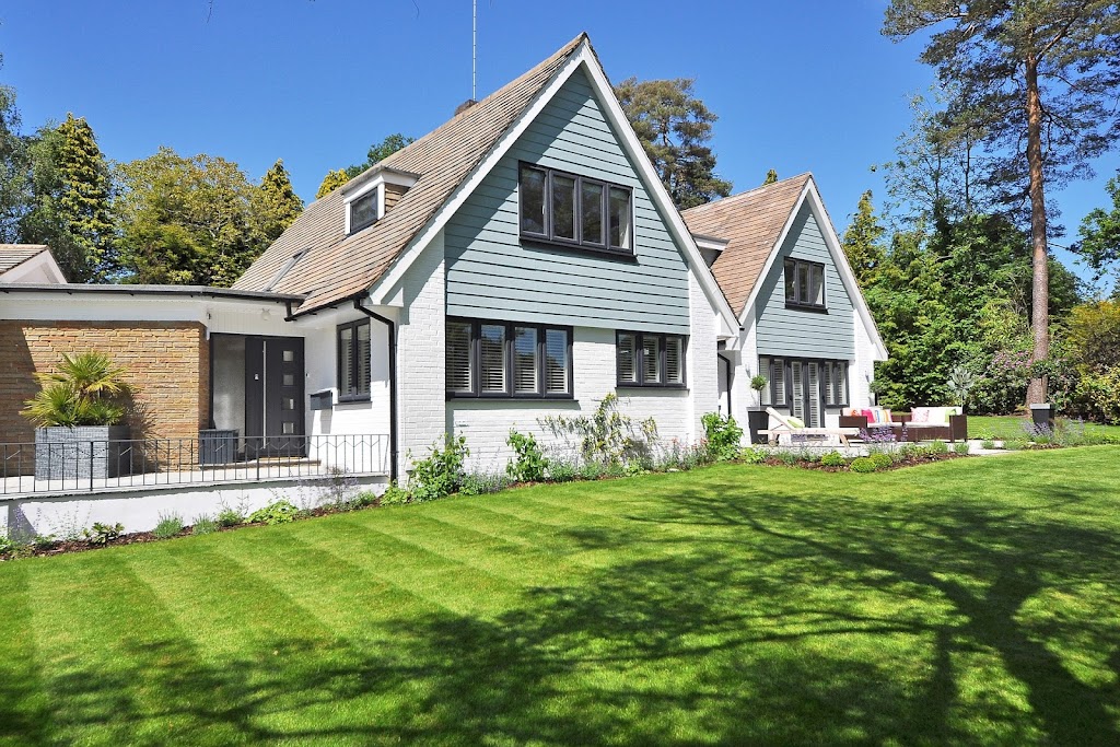K2 Lawn Care | 8740 McGarry Dr, Niagara Falls, ON L2H 3L5, Canada | Phone: (807) 708-6987