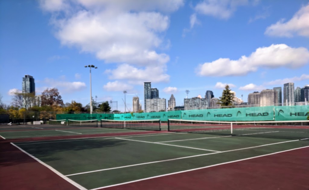 Fairview Tennis Club | 395 Fairview Rd W, Mississauga, ON L5B 3W5, Canada | Phone: (416) 882-8371