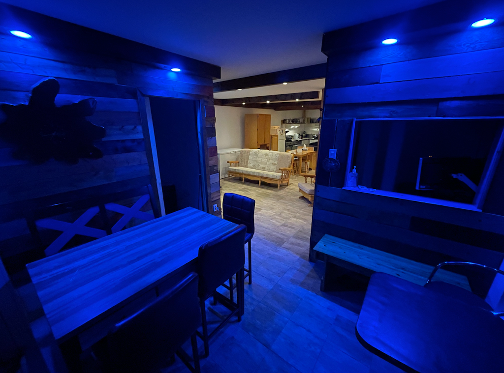 Gîte Touristique, Eaux Bons VieVents | 226 Rue Principale, Lac-Bouchette, QC G0W 1V0, Canada | Phone: (819) 592-3480