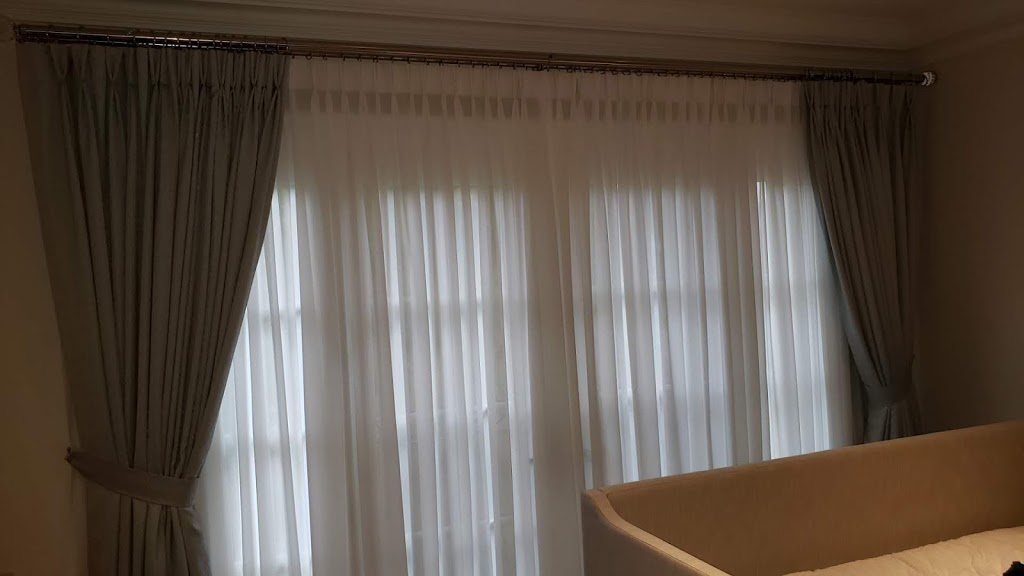 New Art Drapery & Blinds | 21 Sheffley Crescent, Etobicoke, ON M9R 2W5, Canada | Phone: (647) 239-1258