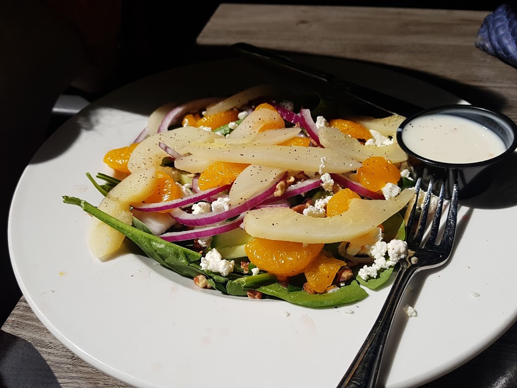 The Goose & Gridiron | 317 St Lawrence St, Merrickville, ON K0G 1N0, Canada | Phone: (613) 269-2094