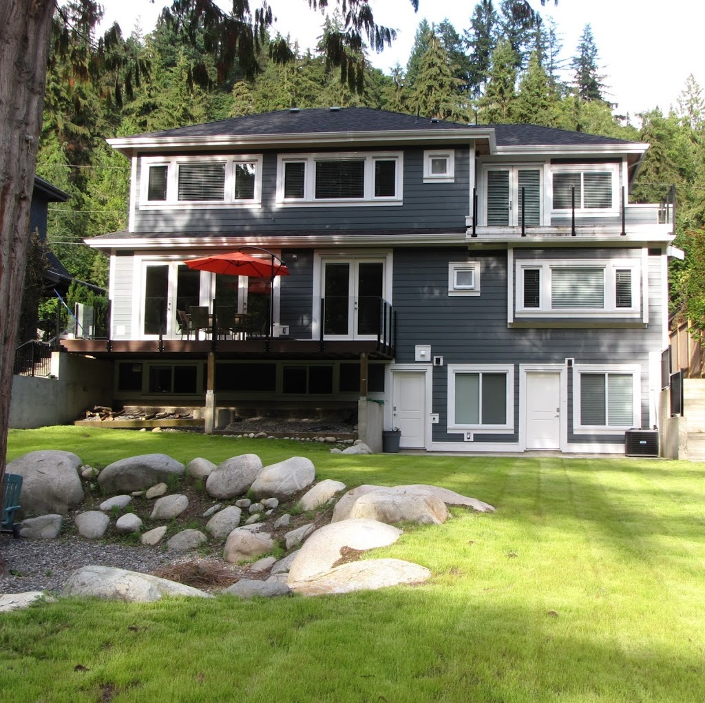 Riverfront Bed and Breakfast | 1327 Riverside Dr W, North Vancouver, BC V7H 1V6, Canada | Phone: (778) 929-9565