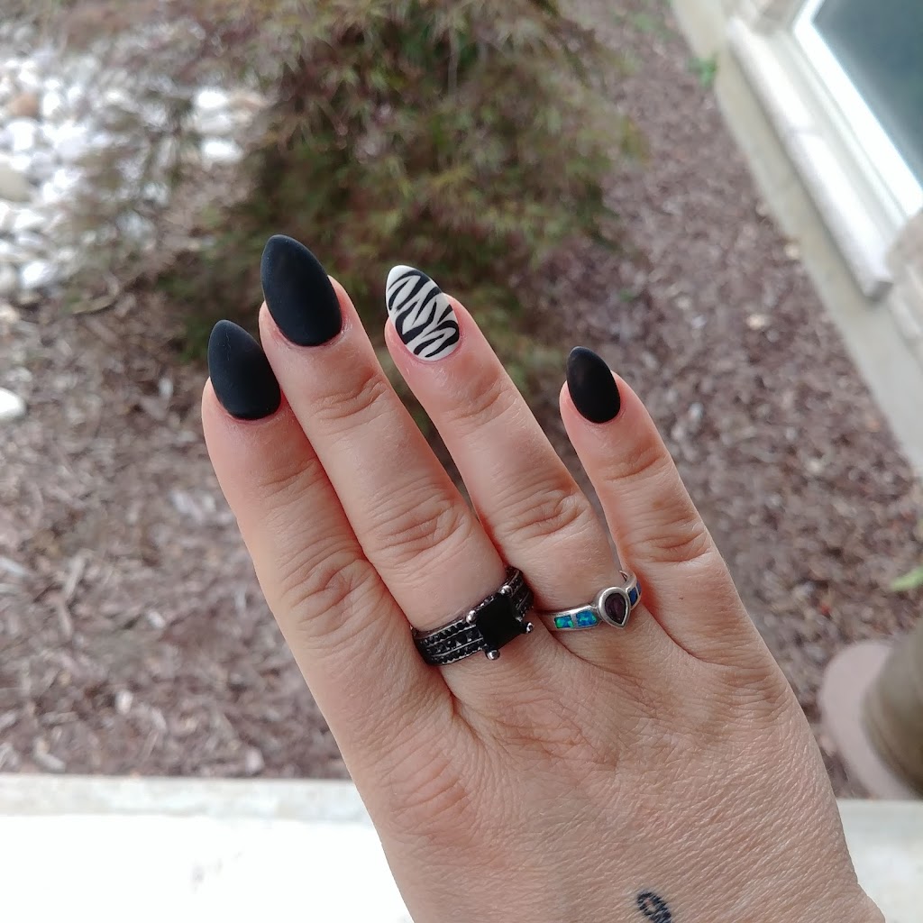 Nails For You | Bridgeport Plaza, 94 Bridgeport Rd E, Waterloo, ON N2J 2J9, Canada | Phone: (519) 954-1818