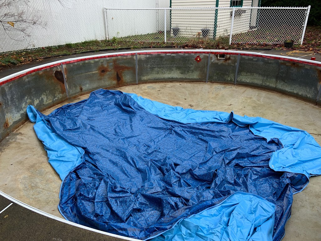 Toilepiscine.ca / Remplacement de toile de piscine creusée | 1144A Rue Hélène-Boullé, Boucherville, QC J4B 2A7, Canada | Phone: (514) 971-4949