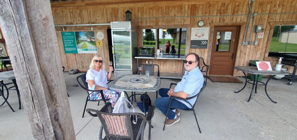Vignoble Domaine Bel-Chas | 7119 Rang de lHêtrière E, Saint-Charles-de-Bellechasse, QC G0R 2T0, Canada | Phone: (418) 887-1311