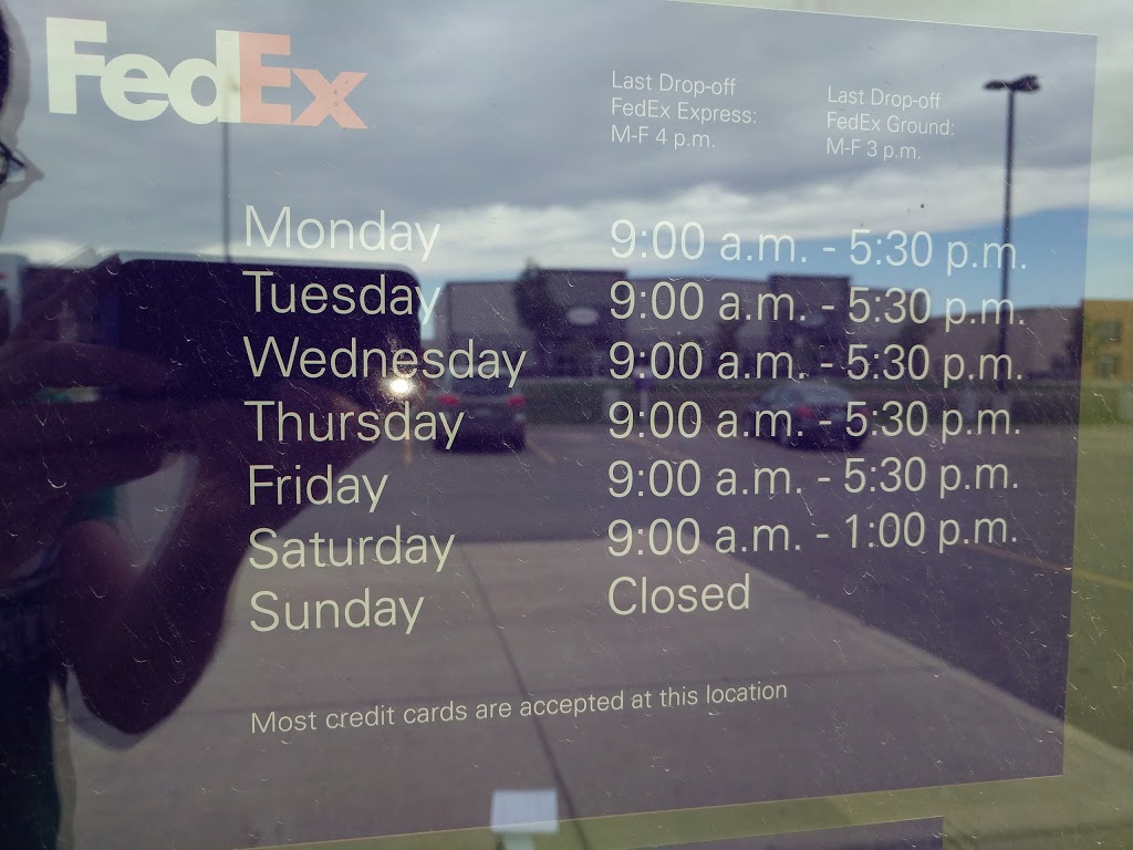 FedEx Ship Centre | 3703 Millar Ave #1, Saskatoon, SK S7P 0B3, Canada | Phone: (800) 463-3339