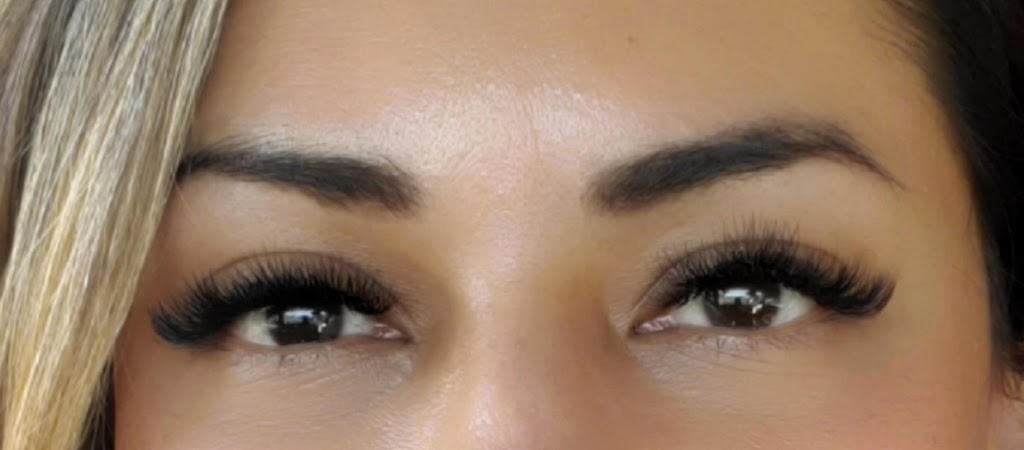 Lash Up | 220 Lakeland Dr #810, Sherwood Park, AB T8H 0N6, Canada | Phone: (780) 449-2896
