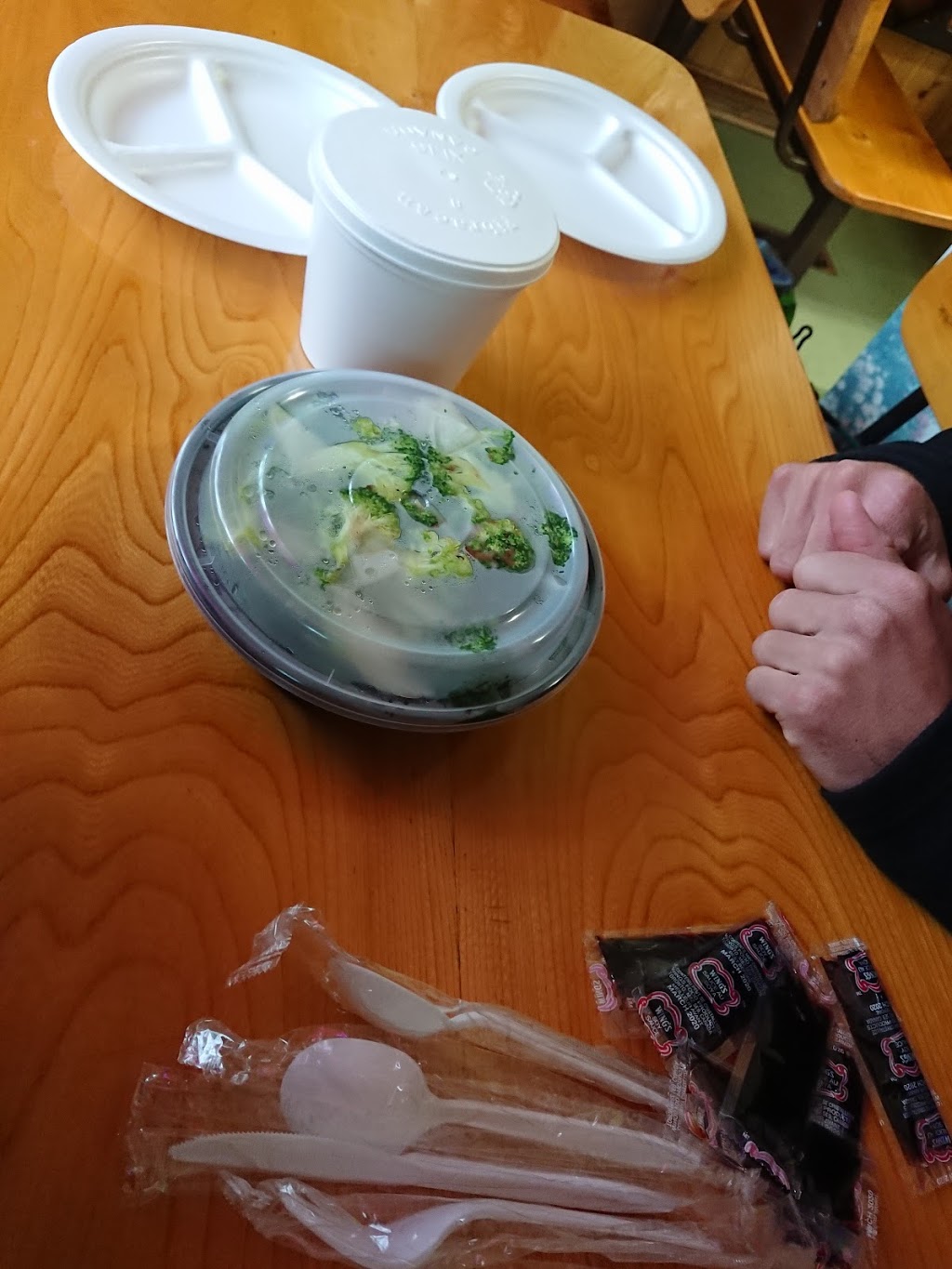 Szetos Wok | 57 W Pleasant St, Amherst, NS B4H 1E7, Canada | Phone: (902) 667-7176