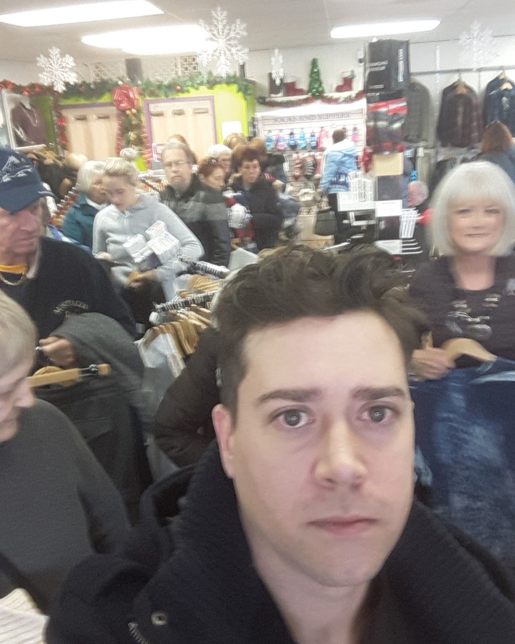 JB Fashions | 30 Clarence St, Port Colborne, ON L3K 3E8, Canada | Phone: (905) 834-8884