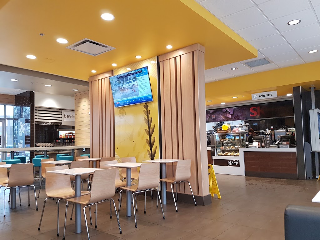 McDonalds | 19780 Fraser Hwy, Langley City, BC V3A 4C9, Canada | Phone: (604) 514-1820