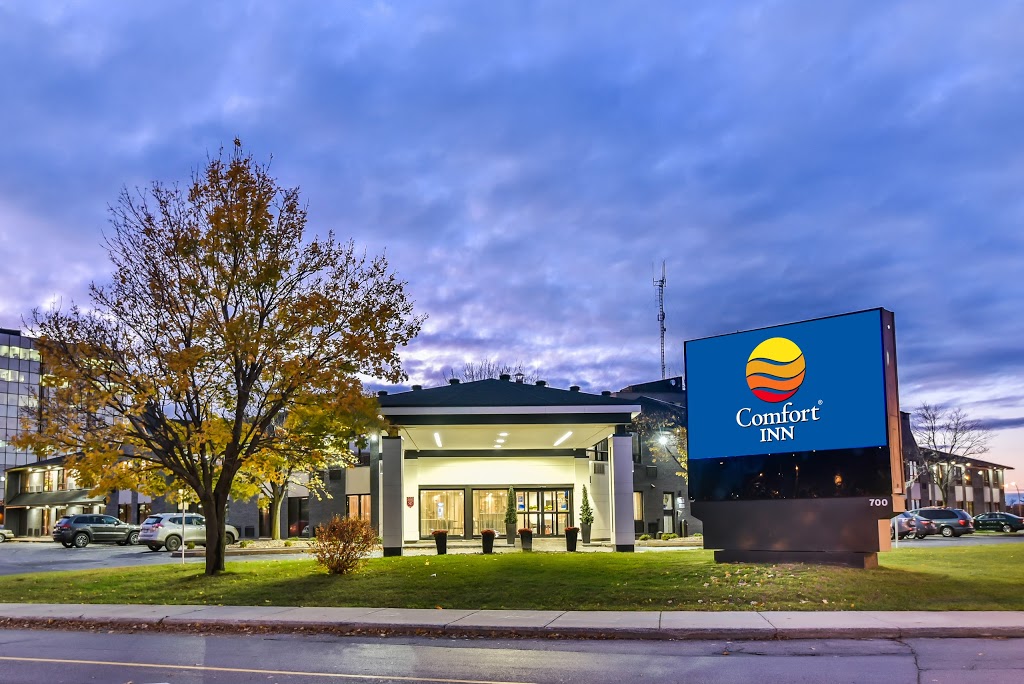 Comfort Inn Montreal Aeroport | 700 Boul Saint-Jean, Pointe-Claire, QC H9R 3K2, Canada | Phone: (514) 697-6210
