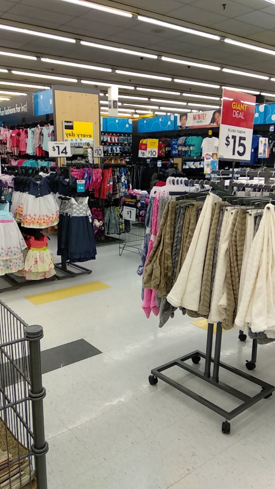 Giant Tiger | 969 Upper Ottawa St, Hamilton, ON L8T 4V9, Canada | Phone: (905) 318-0001