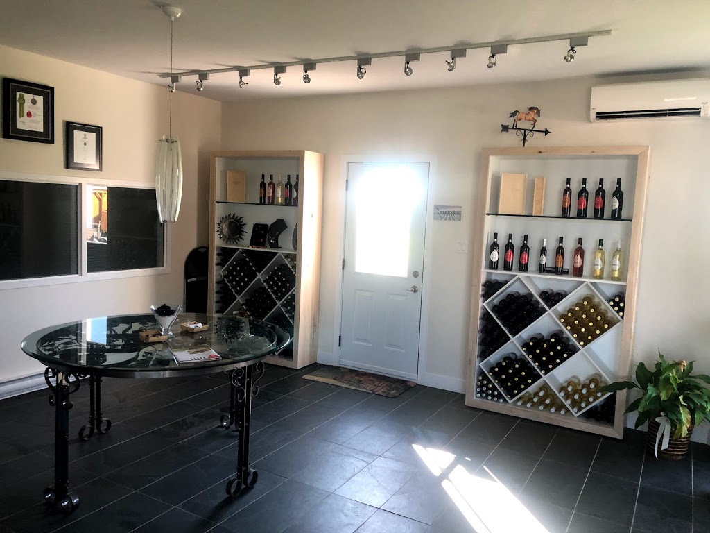 Le Fief de la Rivière | 20280 Boulevard des Acadiens, Bécancour, QC G9H 1M8, Canada | Phone: (819) 801-2195