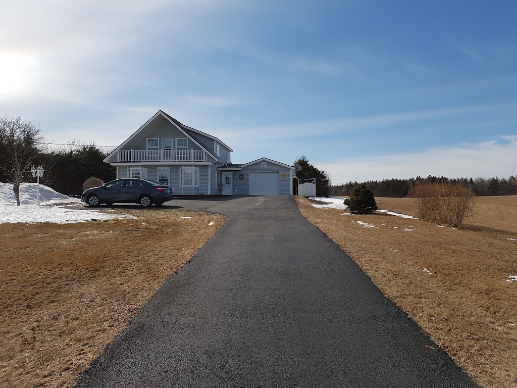 Stuart House Bed & Breakfast | 5472 NS-366, Amherst, NS B4H 3X9, Canada | Phone: (902) 661-0750