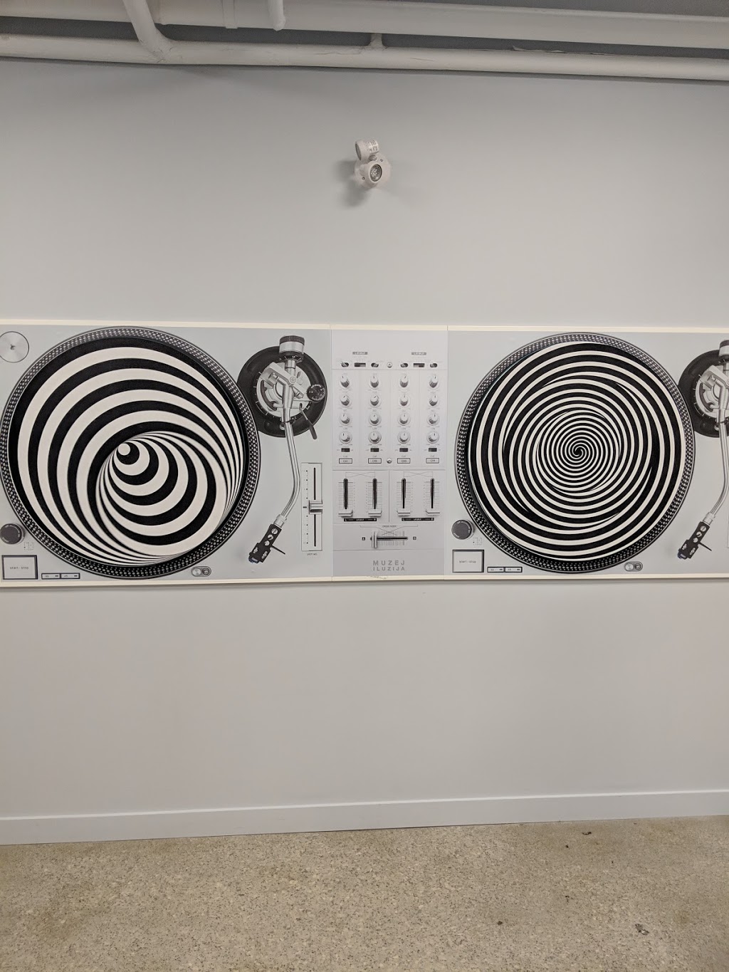 Museum of Illusions | 132 Front St E, Toronto, ON M5A 1E2, Canada | Phone: (416) 889-2285