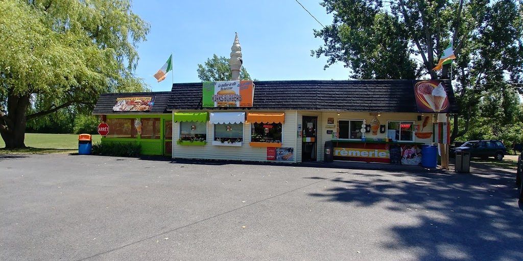 Kirks Burgers | 306 QC-219, Hemmingford, QC J0L 1H0, Canada | Phone: (450) 247-2600