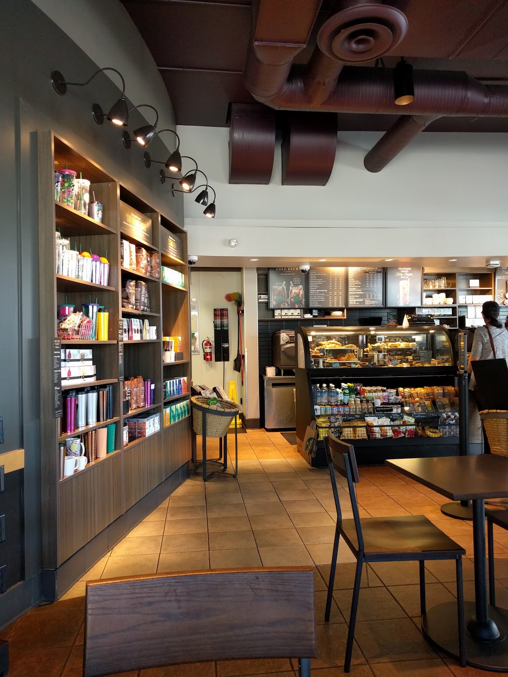 Starbucks | 5149 Country Hills Blvd NW, Calgary, AB T3A 5K8, Canada | Phone: (403) 241-5501