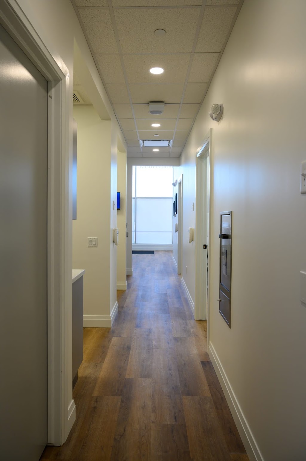 AIM DENTAL CENTRE | 2155 Richmond St Unit #8, London, ON N6G 3V9, Canada | Phone: (519) 667-7000