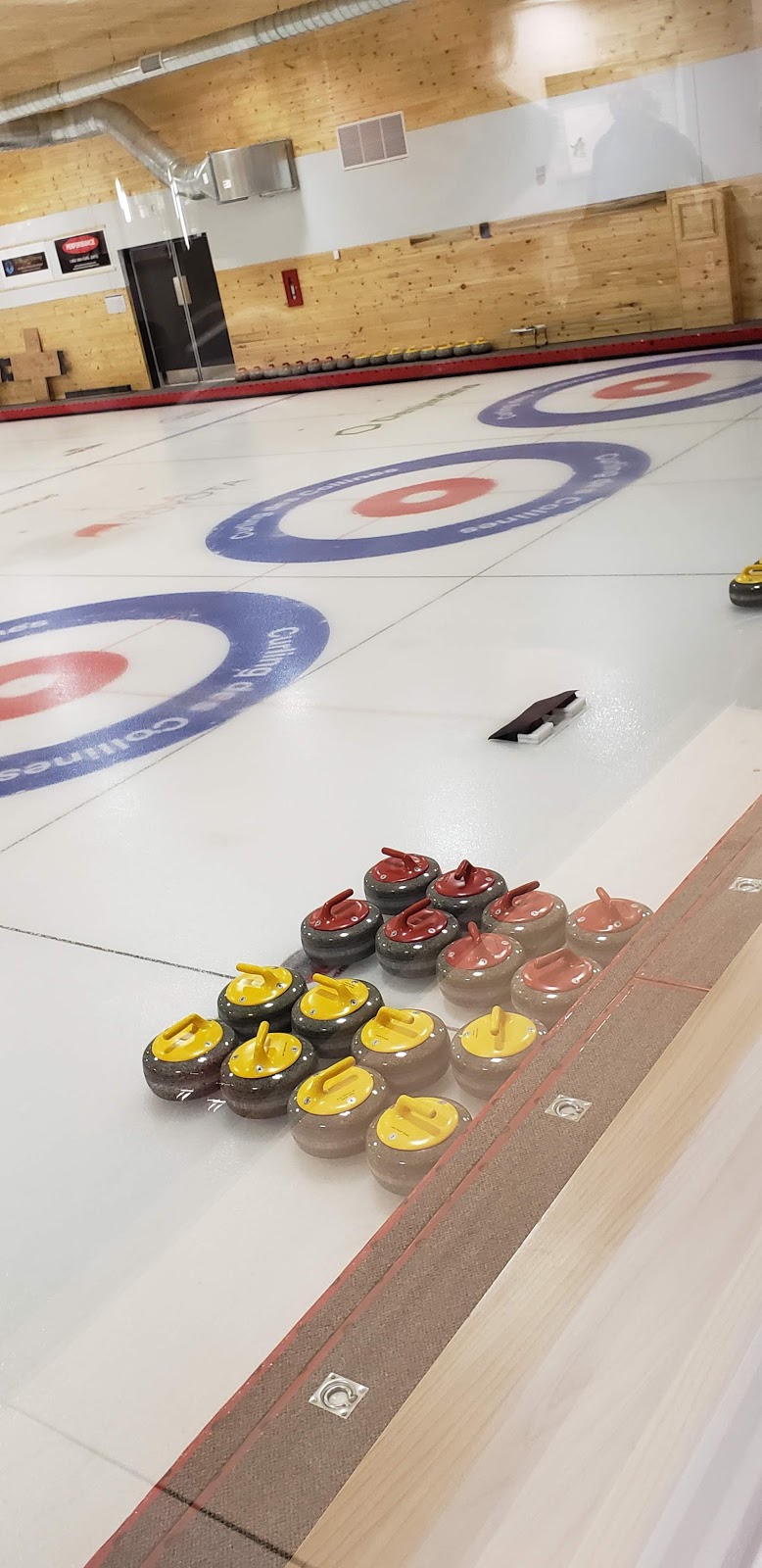 Curling des Collines | 104 Chem. Old Chelsea, Chelsea, QC J9B 1C1, Canada | Phone: (819) 866-3031