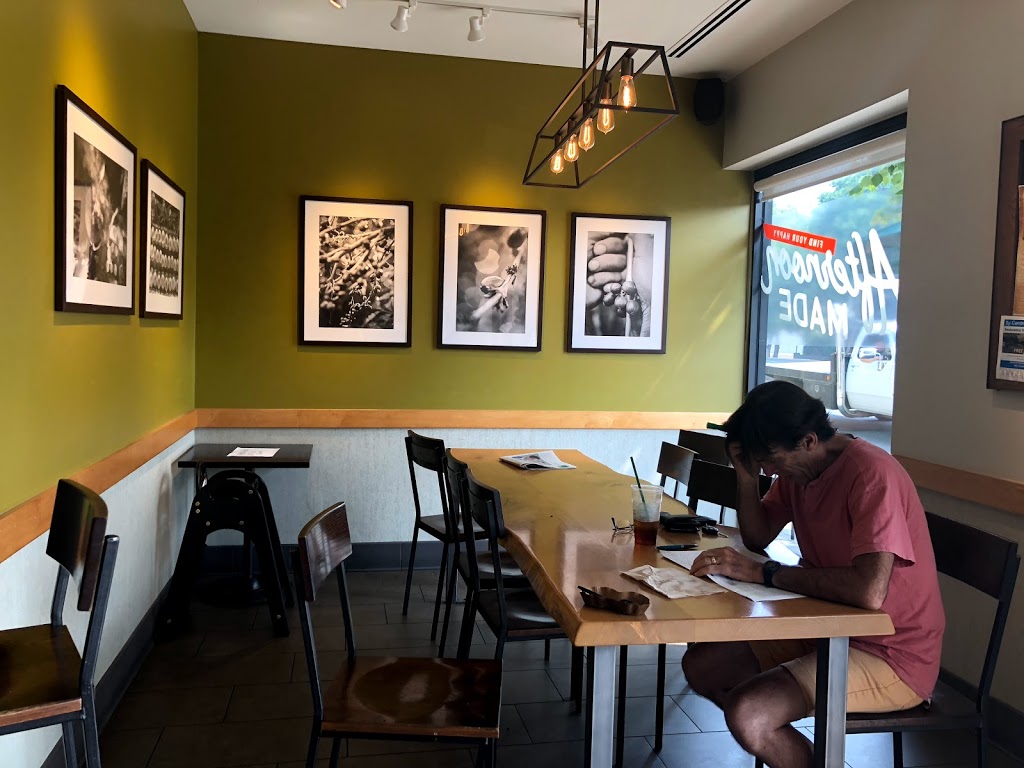 Starbucks | 5263 Ladner Trunk Rd B, Delta, BC V4K 1W6, Canada | Phone: (604) 940-8394