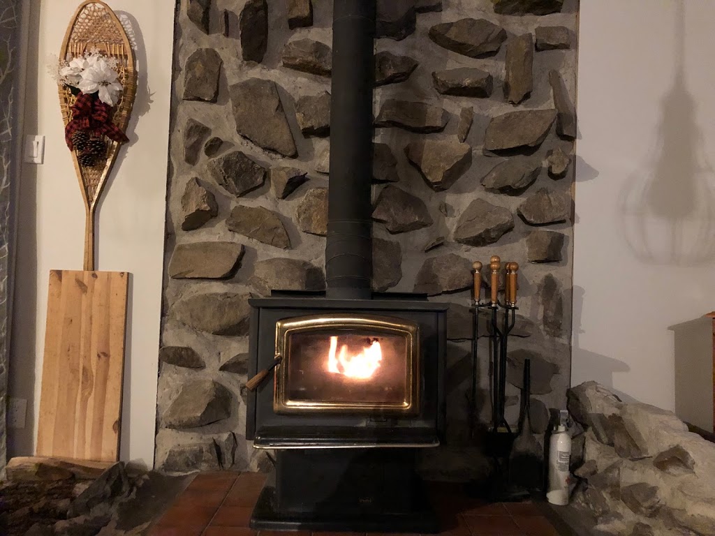 Totem Chalets Riverains | 356 Chemin du Lac Brochet, Labelle, QC J0T 1H0, Canada | Phone: (514) 206-6661