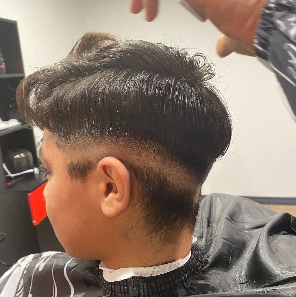 Greely barber shop | 7250 Philnor St, Ottawa, ON K4P 1B2, Canada | Phone: (613) 413-9839
