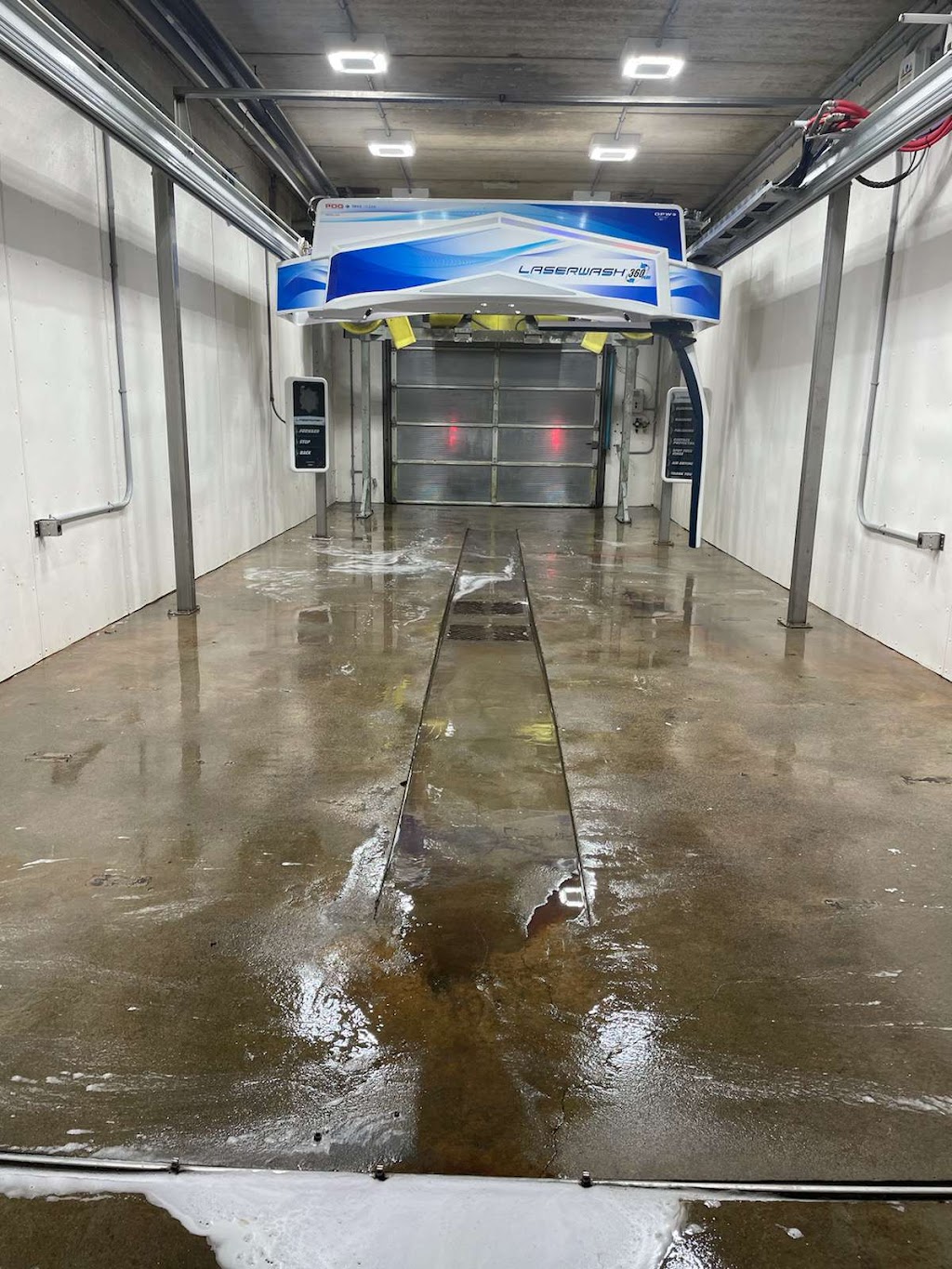 Collier carwash | 157 Collier Rd S, Thorold, ON L2V 3T5, Canada | Phone: (905) 518-3901