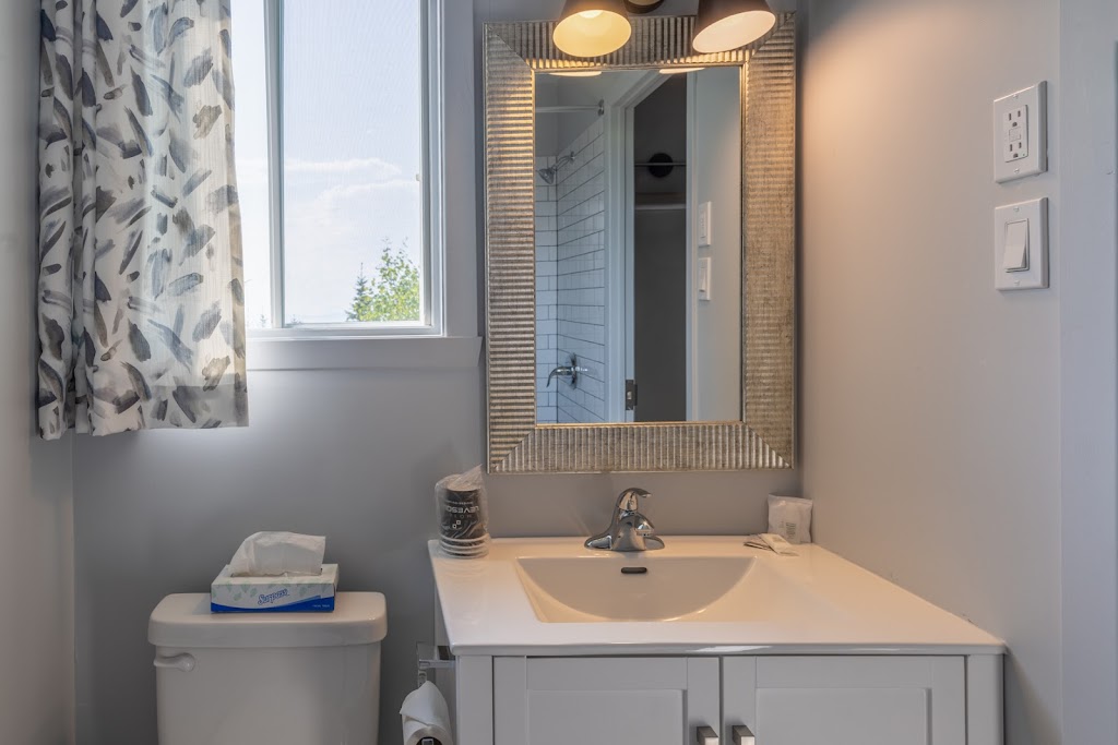 Motel Au Vieux Fanal | 170 Rue Fraser, Rivière-du-Loup, QC G5R 1C8, Canada | Phone: (418) 862-5255