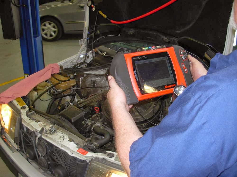 Lawson Auto Centre | 109 Cree Crescent, Saskatoon, SK S7K 7C2, Canada | Phone: (306) 934-6569