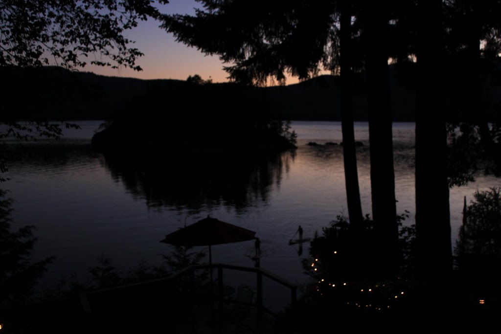Tranquility Bay Waterfront Inn | 7651 Sechelt Inlet Rd, Sechelt, BC V0N 3A4, Canada | Phone: (855) 458-3004
