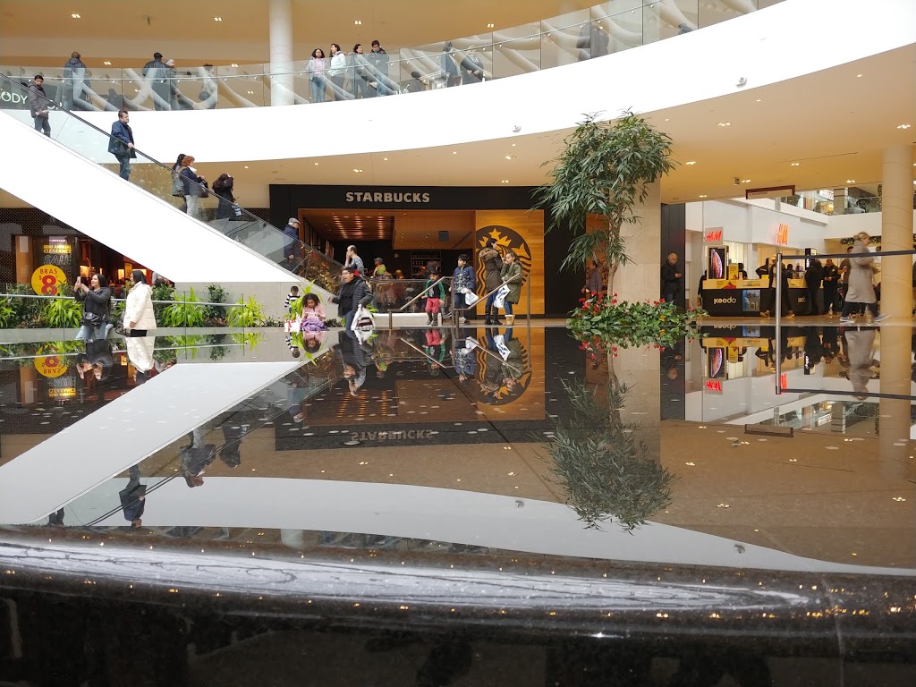 Hudsons Bay | 5100 Erin Mills Pkwy, Mississauga, ON L5M 4Z5, Canada | Phone: (905) 820-8300