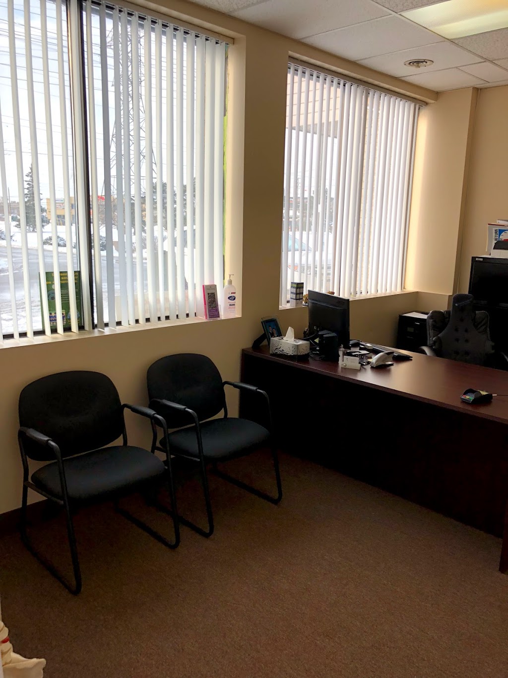 Dixon Chiropractic and Spine Clinic | 101, 557, Dixon Rd, Etobicoke, ON M9W 6K1, Canada | Phone: (416) 242-3773