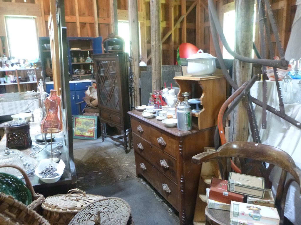 Antiques in the Barn | 438 Deer Lake Rd, Emsdale, ON P0A 1J0, Canada | Phone: (705) 636-1679