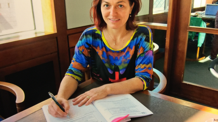 Dereks Professional English Tutoring | 3528 Vanness Ave, Vancouver, BC V5R 6G4, Canada | Phone: (604) 727-1425