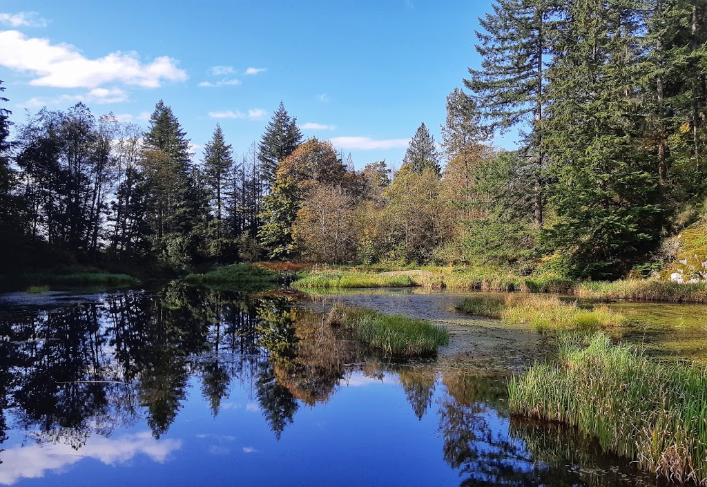 Minnekhada Lodge | 4455 Oliver Rd, Coquitlam, BC V3E 3H6, Canada | Phone: (604) 432-6352